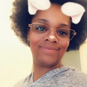 Meet your Posher, Tomeka